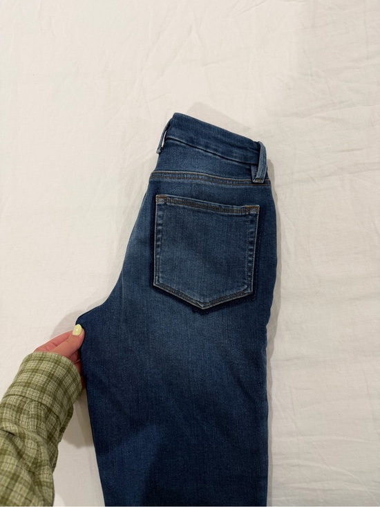 Good American Denim - GOOD PETITE STRAIGHT COMPRESSION JEANS | INDIGO625
Good American